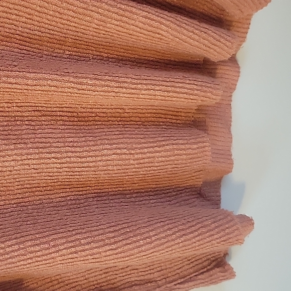 Zara Soft Feel Textured Top - Size Large - Picture 3 of 7